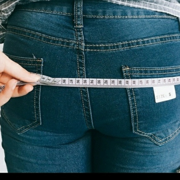 Designer 👖 Skinny Emboderly Jeans - Picture 6 of 6